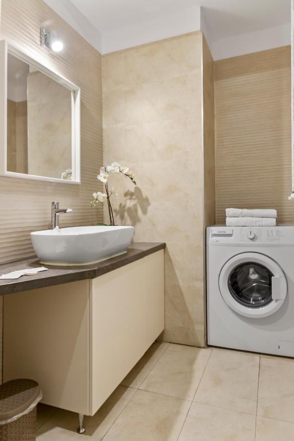 Aquarius: Upscale Flat In The Heart Of Bucharest! Apartment Exterior photo